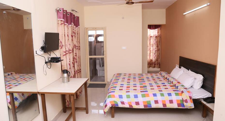 Grande Hotel, Dera Bassi 3